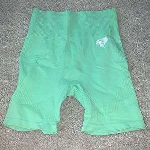 womens best green shorts